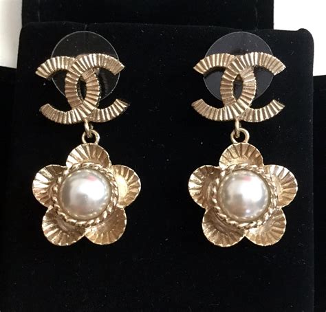 chanel camellia pearl earrings